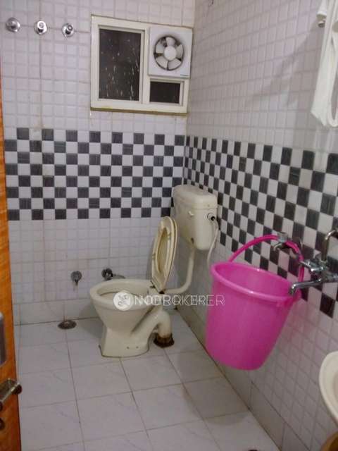 2 BHK Flat In Builder Floor for Rent  In Sector 110