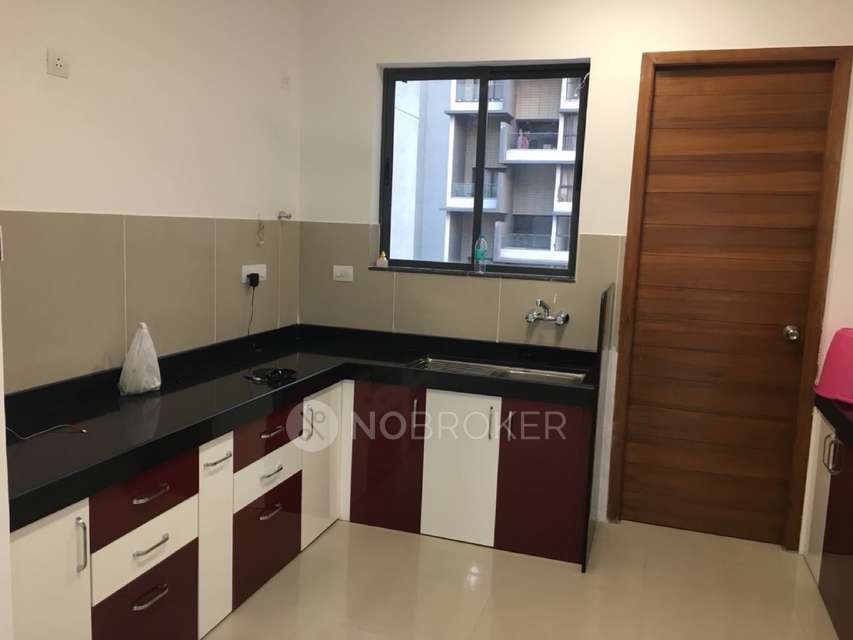 2 BHK Flat In Marvel Arco For Sale  In Hadapsar
