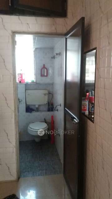 1 RK Flat In Radha Niwas For Sale  In Ghatkopar East