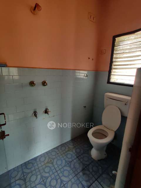 2 BHK Flat In Raj Paris Pancharathnam For Sale  In Virugambakkam