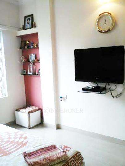 4+ BHK Flat In Pruthi Apartment For Sale  In Santacruz East
