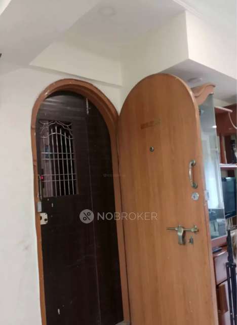 4+ BHK Flat In Pruthi Apartment For Sale  In Santacruz East