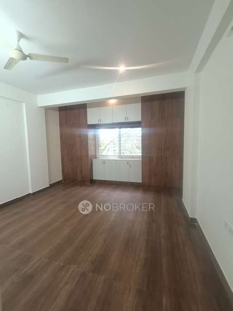 4+ BHK Flat In Chithaary Kamala For Sale  In Wilson Garden