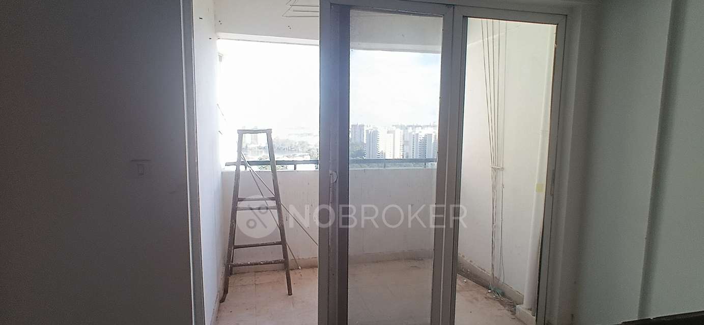 2 BHK Flat In Ozone Evergreens For Sale  In 1st Sector,hsr Layout