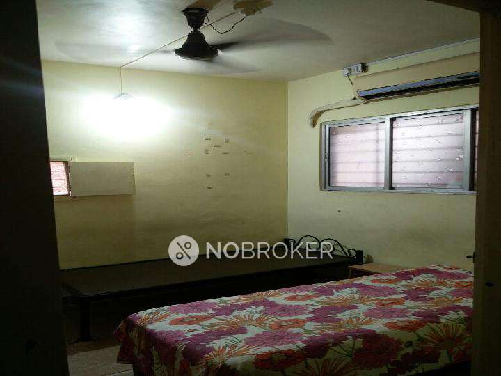 Shared Room for Female In 3 BHK  In Apartment In Kothrud