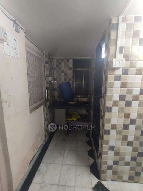 1 RK Flat In Ap for Rent  In Kalbadevi