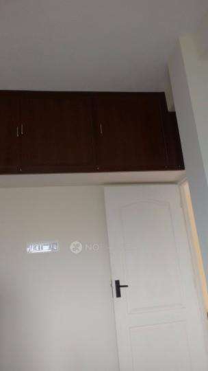 Shared Room for Male In 3 BHK  In Vijaya Sri Sanjeevi Apartemnt In Thoraipakkam
