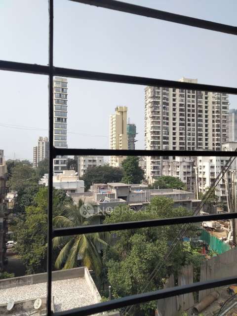 2 BHK Flat In Ramnath Chs For Sale  In Mahim West