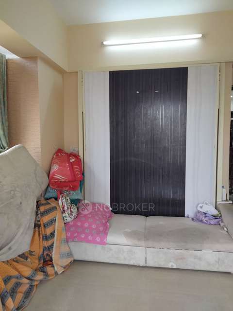 2 BHK Flat In Ramnath Chs For Sale  In Mahim West