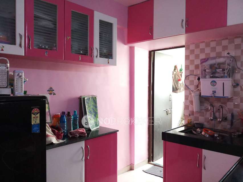 2 BHK Flat In Pavani Park For Sale  In Kharabwadi