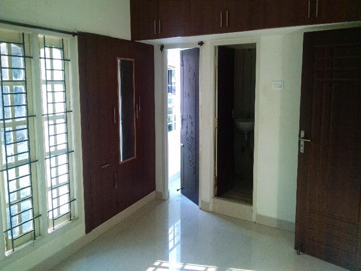 Lilly cottage 7th Street, Keelkattalai Rent WITHOUT BROKERAGE Semifurnished 2 BHK Rental Flat