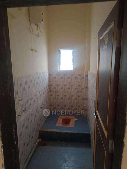 Shared Room for Female In 2 BHK  In Kharadi