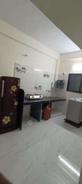 Shared Room for Female In 2 BHK  In Kharadi