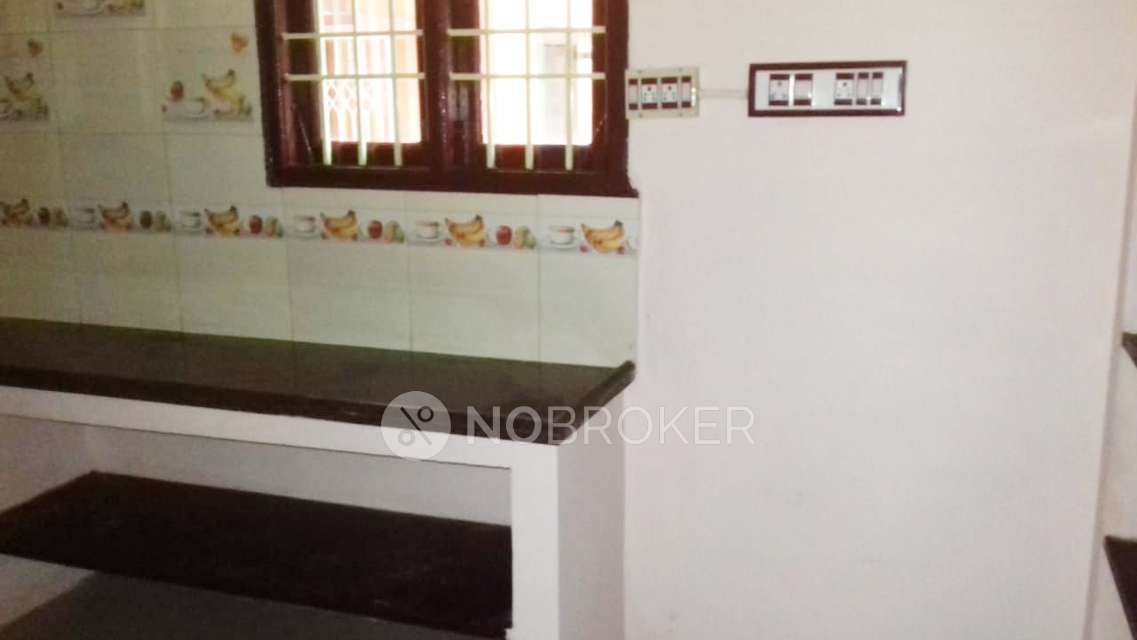 2 BHK House for Lease  In Mudichur