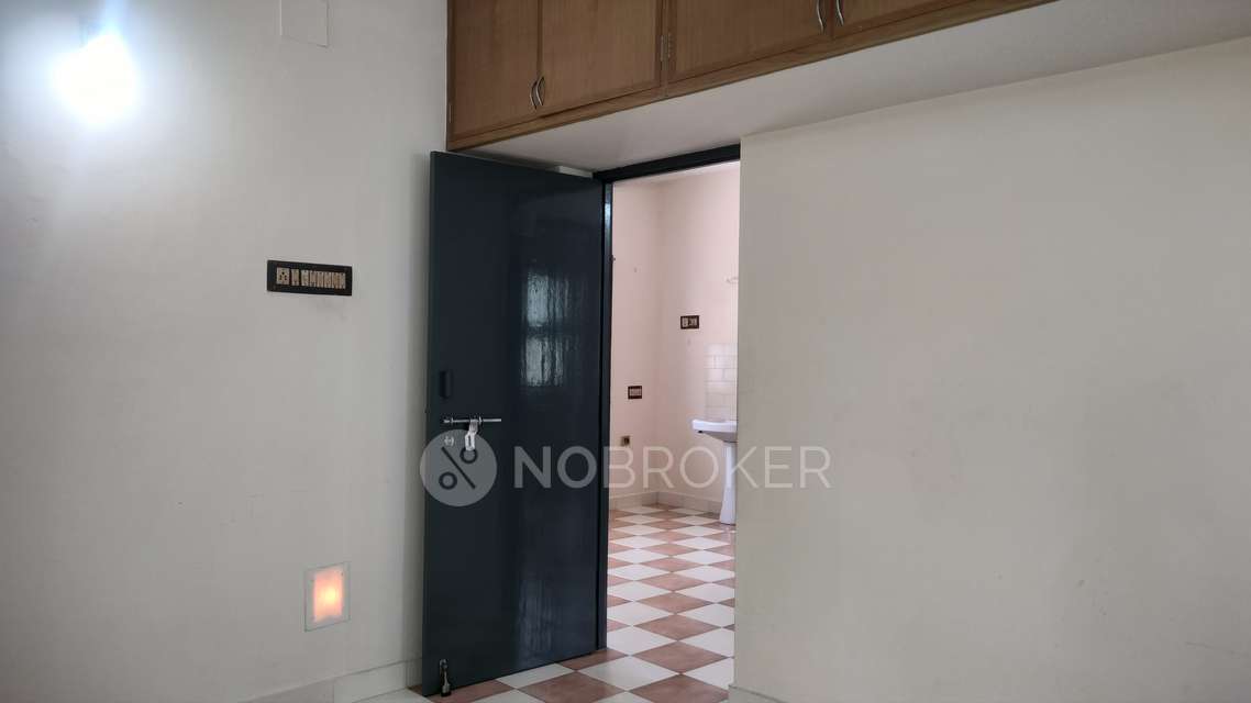 2 BHK Flat In Mayyan Manor For Sale  In Velachery