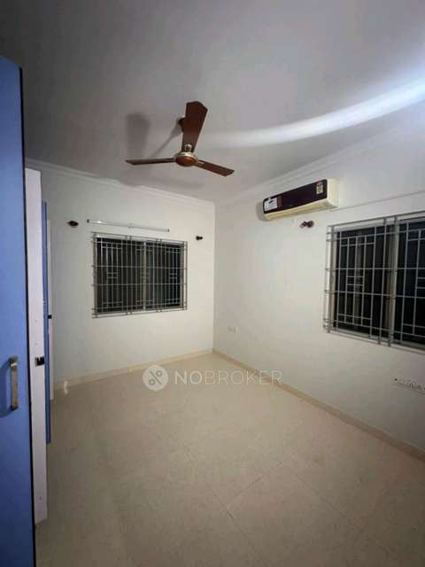 2 BHK Flat In Ayesha Apartment for Rent  In Jayamahal