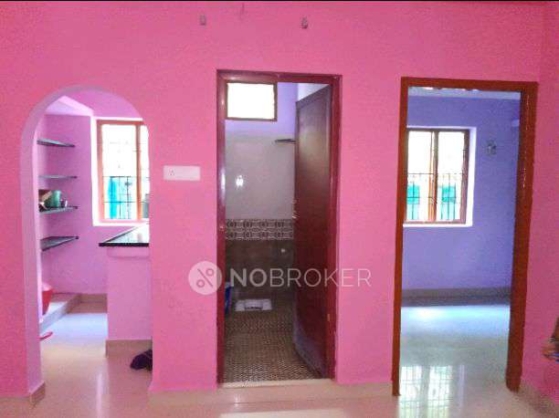 1 BHK Flat In Standalone Building  for Lease  In Royapettah