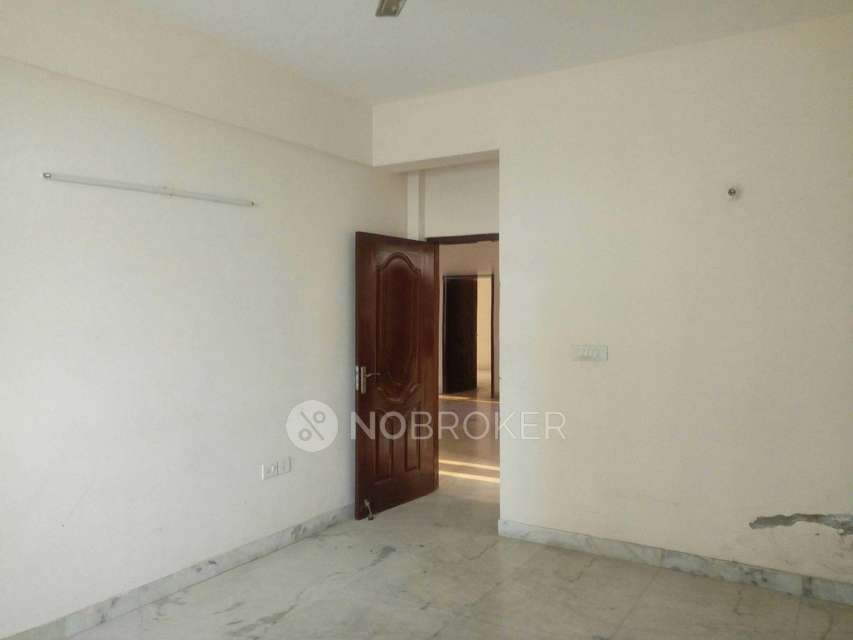 4 BHK Flat In Oriental Valley Group Housing Society for Rent  In Sector 9