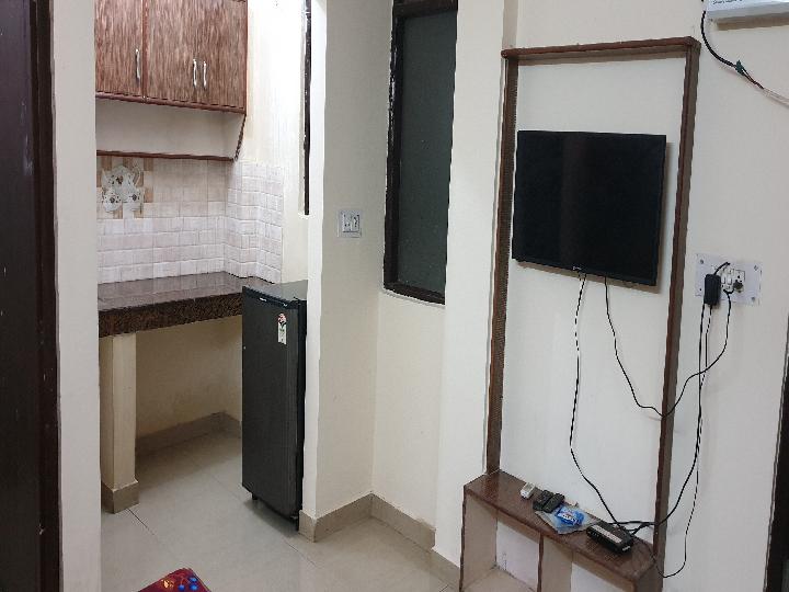 Dlf Phase 3 u block Sector 24 Rent WITHOUT BROKERAGE Fully furnished