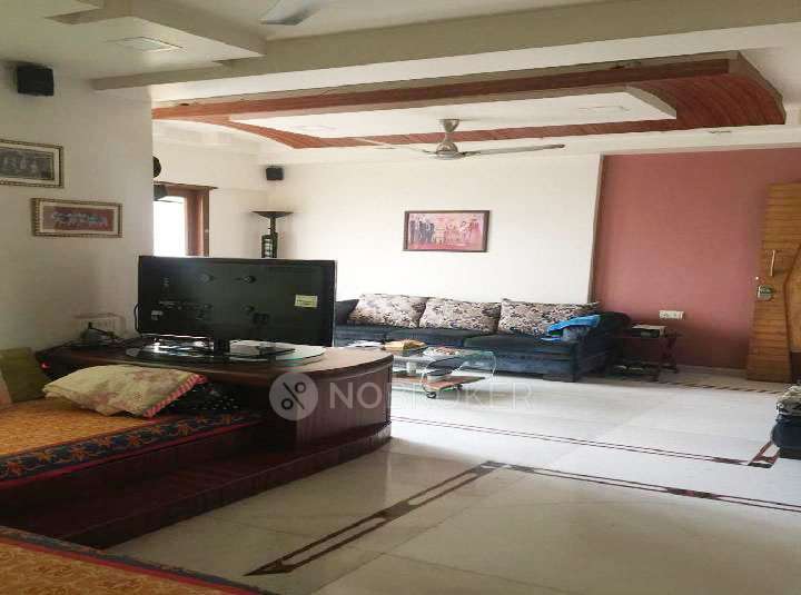 4 BHK Flat In Rajesh Raj Sunflower For Sale  In Borivali West