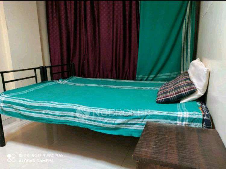 Single Room for Female In 4+ BHK  In Green Hills Apartment In Baner