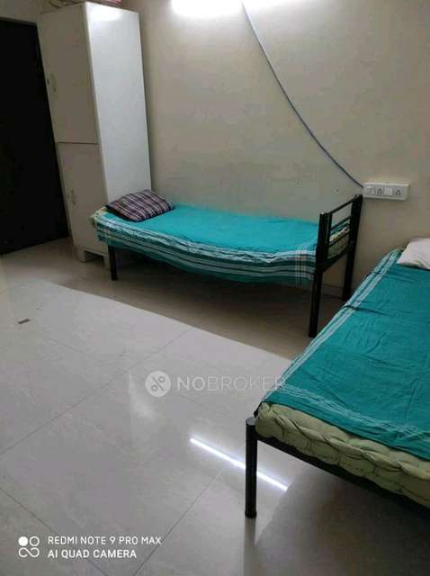 Single Room for Female In 4+ BHK  In Green Hills Apartment In Baner