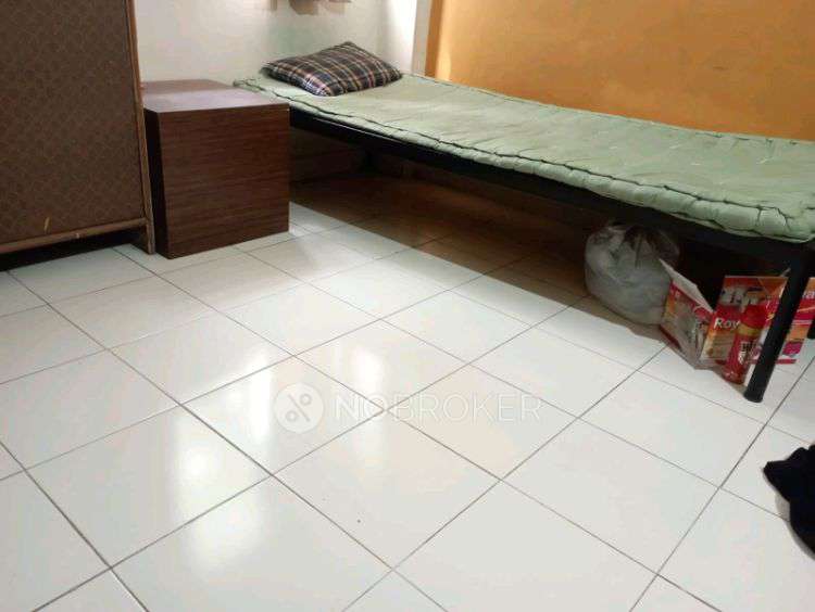 Single Room for Female In 4+ BHK  In Green Hills Apartment In Baner