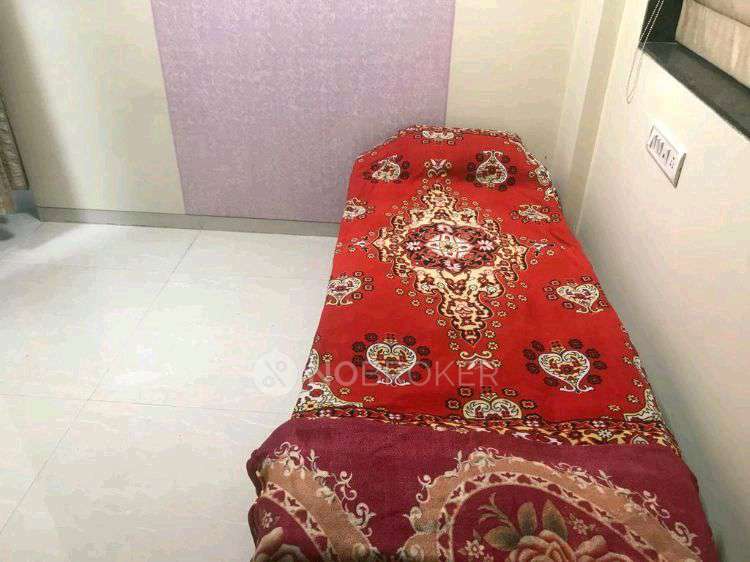 Single Room for Female In 4+ BHK  In Green Hills Apartment In Baner