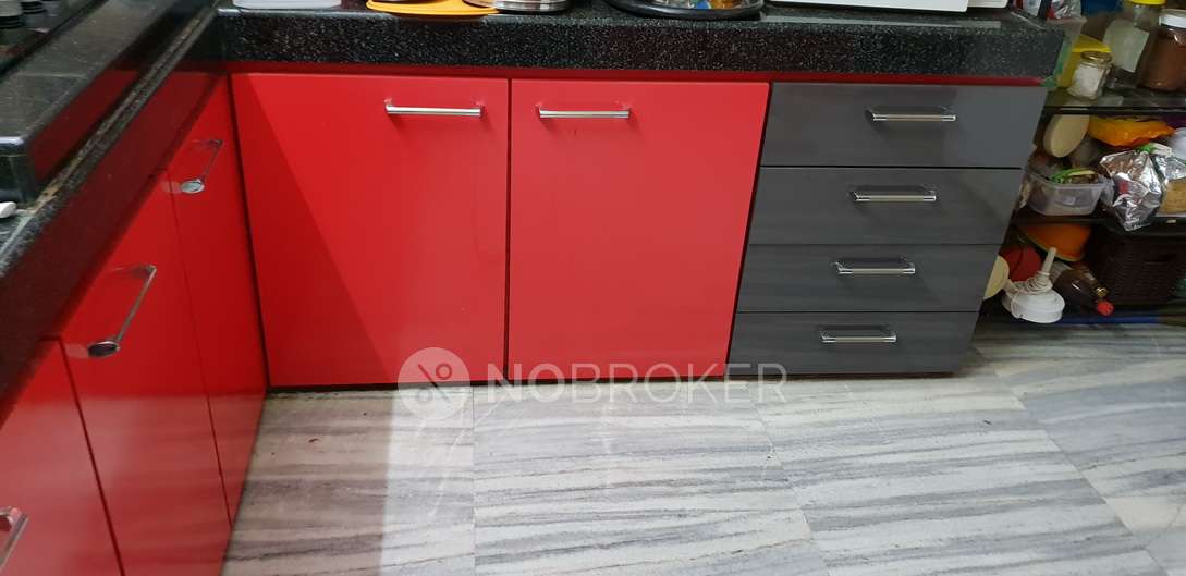 2 BHK Flat In Gyan Prem Building For Sale  In Malad West