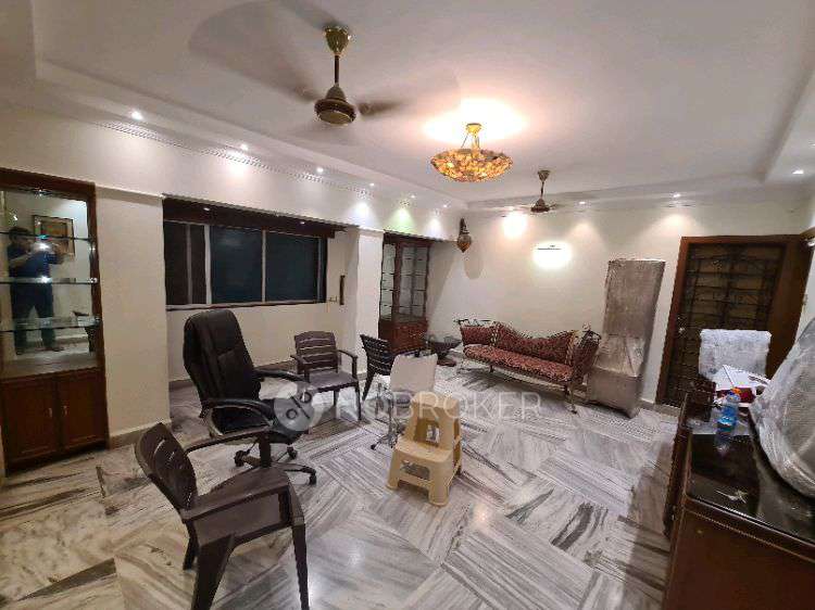 2 BHK Flat In Gyan Prem Building For Sale In Malad West