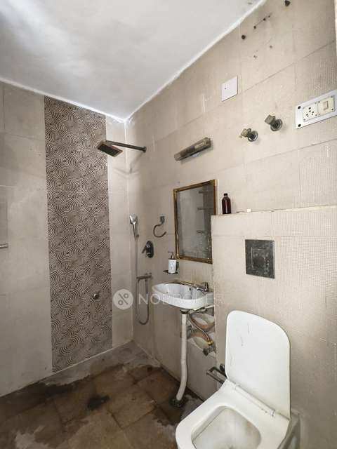 2 BHK Flat In Ganpati Heights Apartment For Sale  In Sector 13