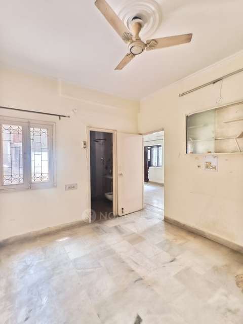 2 BHK Flat In Ganpati Heights Apartment For Sale  In Sector 13