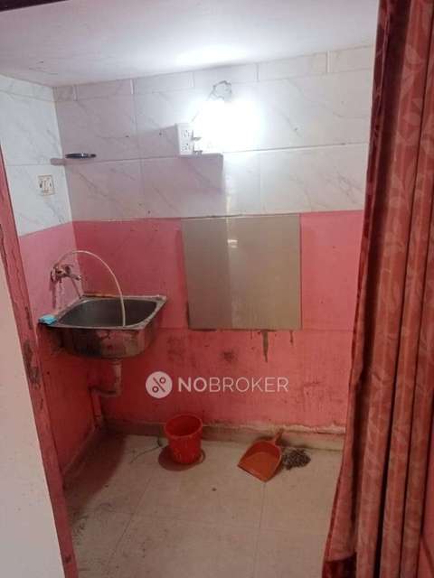 Office in Khar West, Mumbai for Rent 