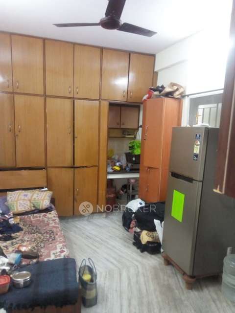 1 RK Flat In Thribhuvan Apartment for Rent  In Alwarpet