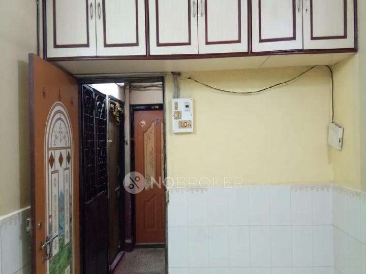 1 RK Flat In Datta Digambar Housing Soceity For Sale  In Ghatkopar East,