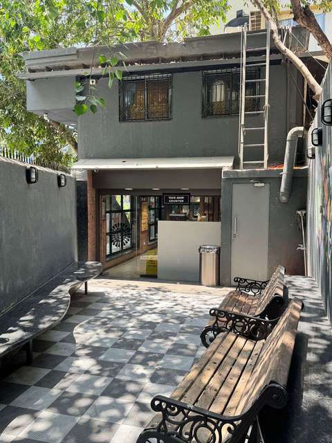 Shop in Girgaon, Mumbai for sale 