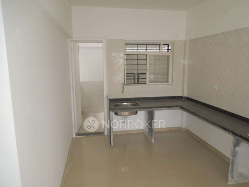 2 BHK Flat In Rahul Eastview For Sale  In Hadapsar
