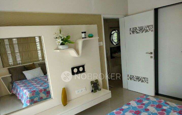 2 BHK Flat In Vista Luxuria for Rent  In Manjari Budruk