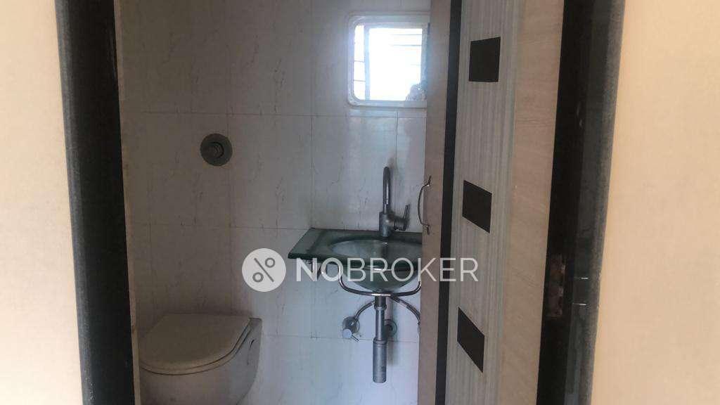 2 BHK Flat In Vishnu Shivam Towers For Sale  In Kandivali East