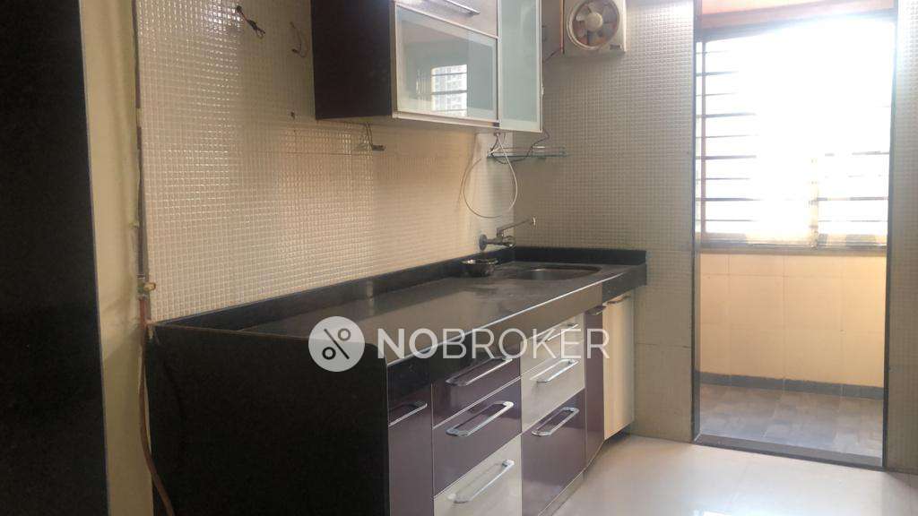 2 BHK Flat In Vishnu Shivam Towers For Sale  In Kandivali East