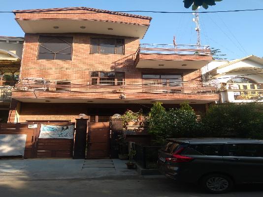3 BHK House for Rent  In Jal Vayu Vihar, Sector 30