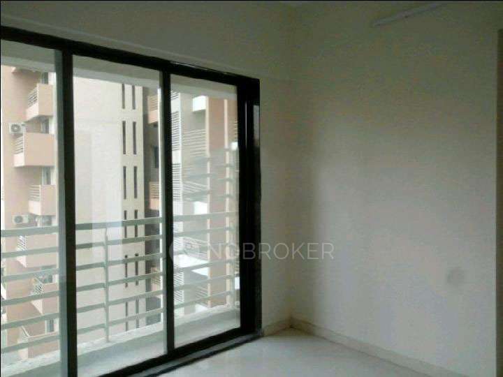 2 BHK Flat In Poonam Park View Phase I For Sale  In Virar West