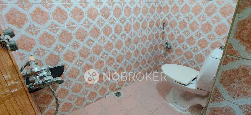 2 BHK Flat In Ss Raman Apartment For Sale  In Vadapalani