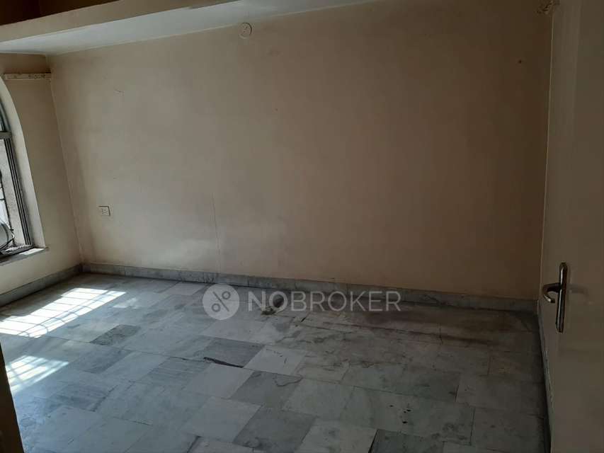 2 BHK Flat In Ajanta Complex For Sale  In Somwar Peth