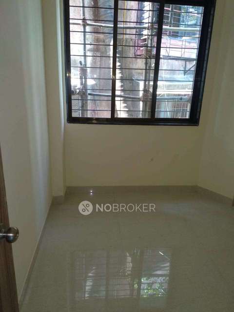 2 BHK Flat In Parkar Sadan For Sale  In Chembur