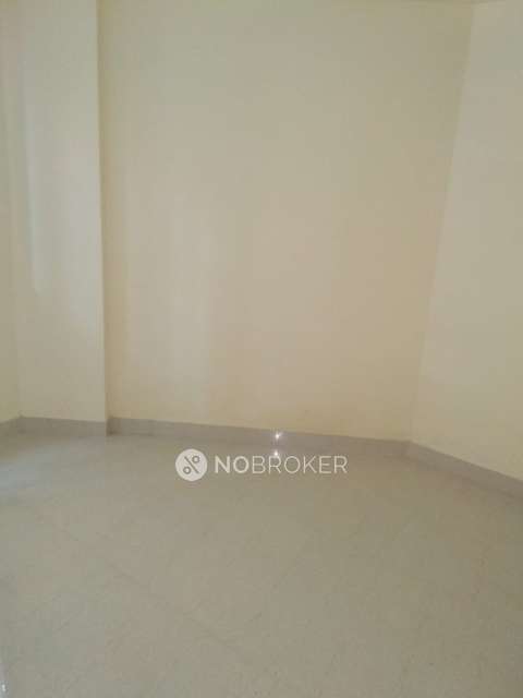 2 BHK Flat In Parkar Sadan For Sale  In Chembur