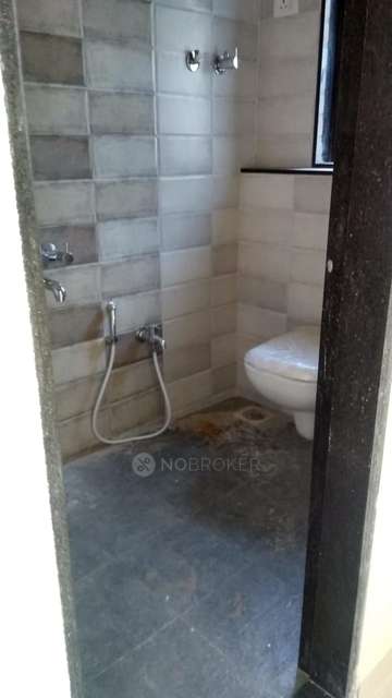 2 BHK Flat In Parkar Sadan For Sale  In Chembur