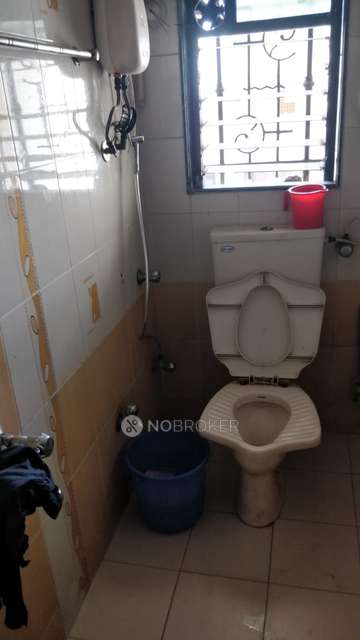 2 BHK Flat In Sai Chitra Chs For Sale  In Kandivali