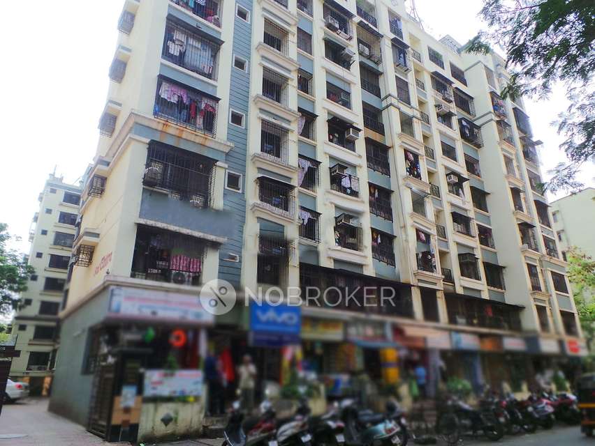 2 BHK Flat In Sai Chitra Chs For Sale  In Kandivali
