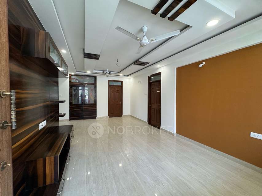 3 BHK Flat In Poorvi Tower For Sale  In Jp Nagar 7th Phase